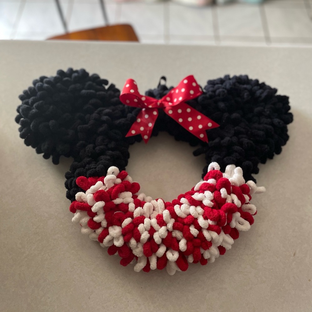 Minnie Mouse Wreath